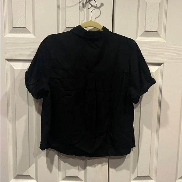 Universal Thread Black Short Sleeve Blouse - Picture 9 of 10